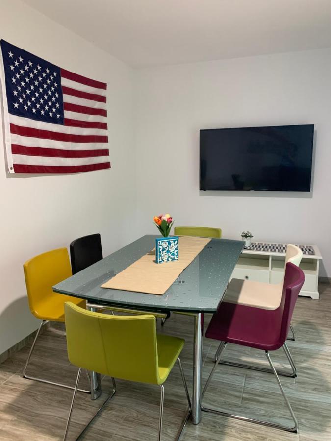 Yacht Club Apartment